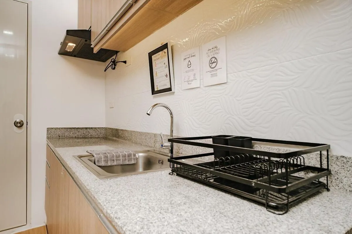 Ar14 - 1Br Homish Hermit Arezzo Davao Apartment