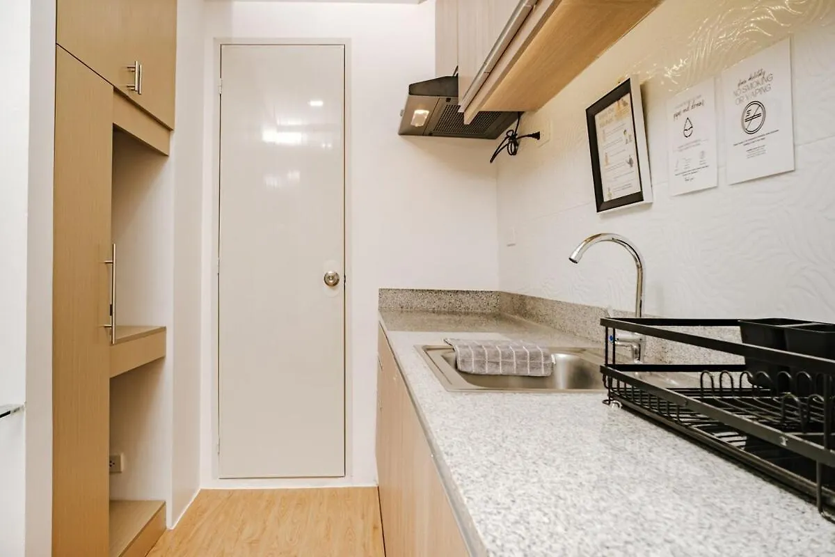 Ar14 - 1Br Homish Hermit Arezzo Davao Apartment